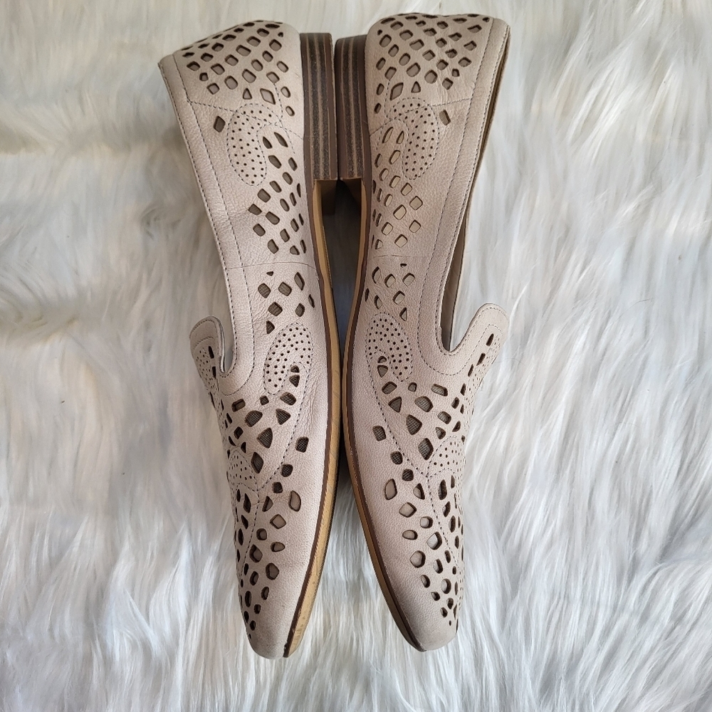 Neutral "chic" loafers perfect for Spring and Summer! - Picture 3 of 10